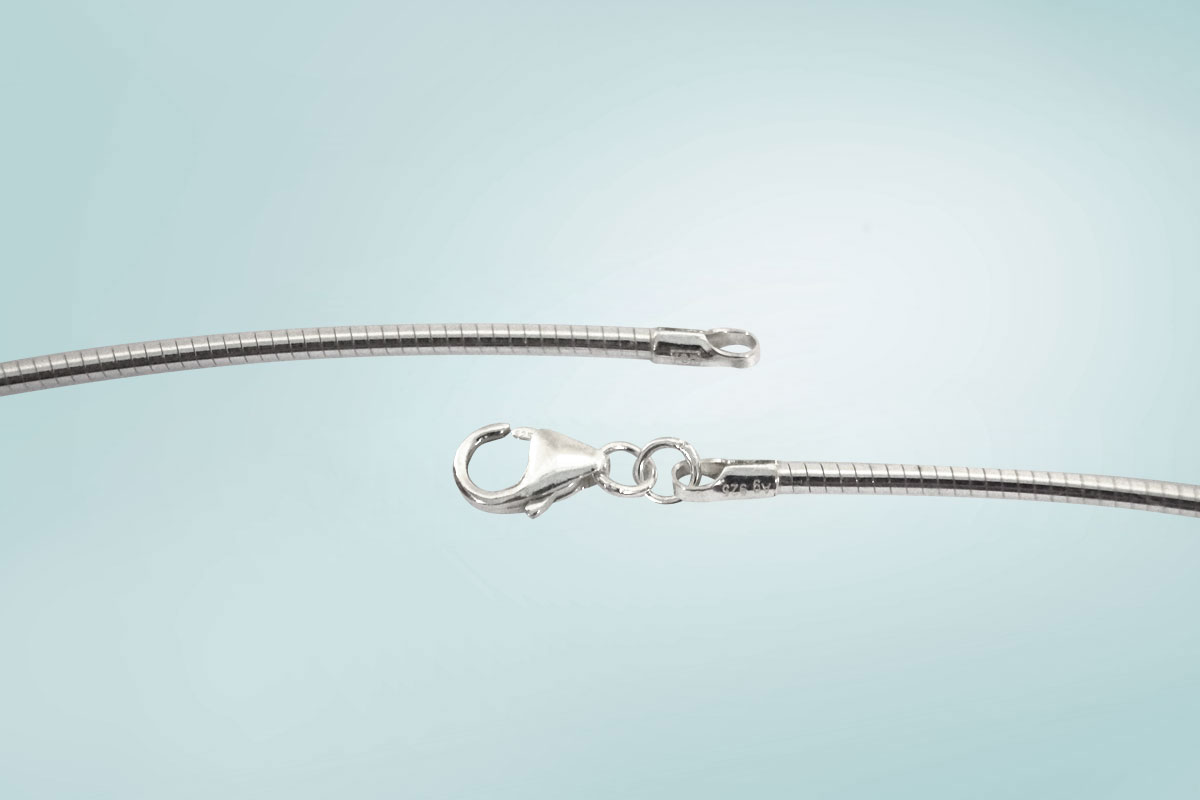 Omega Halsreif mit Karabiner